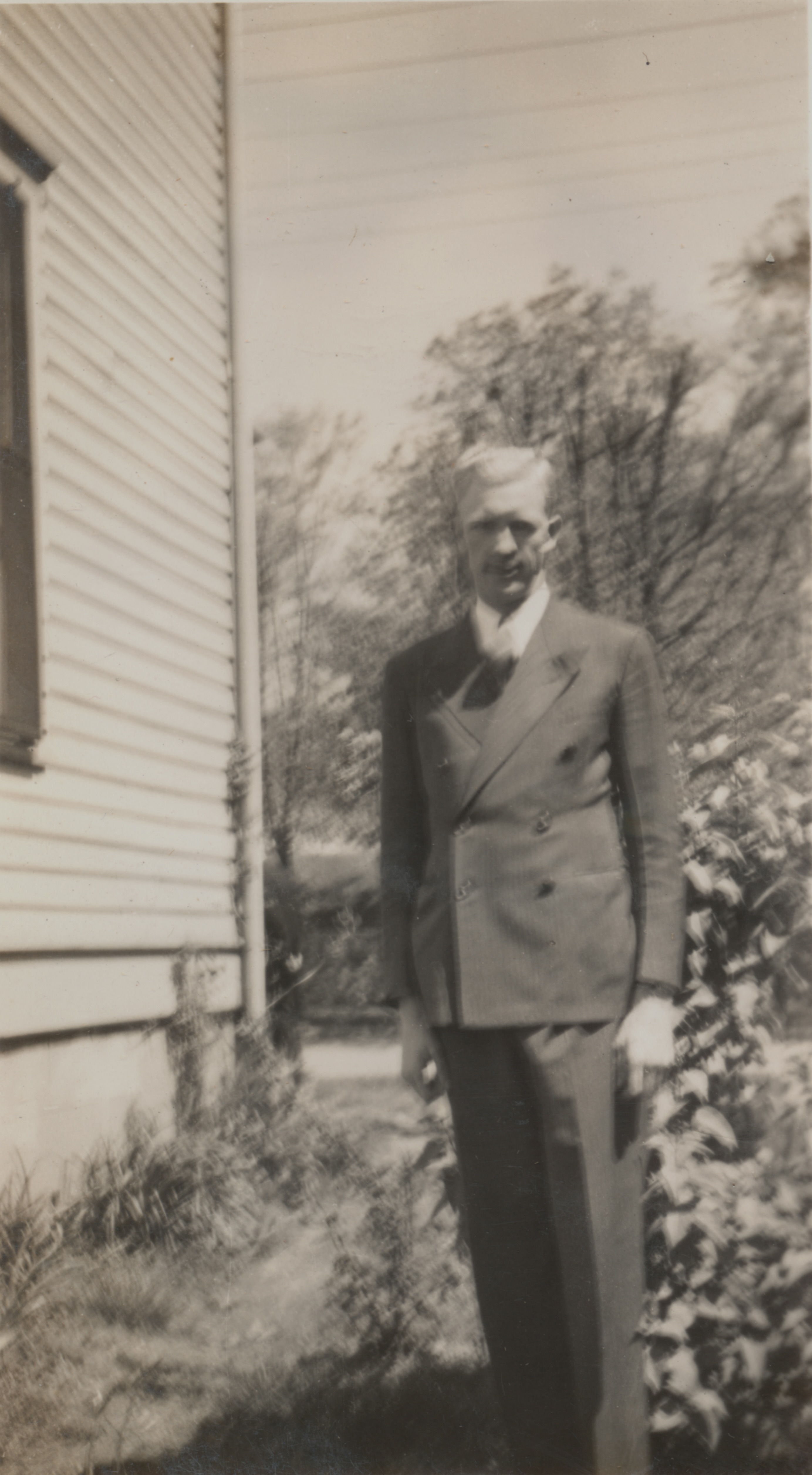  Frank Lewis - Easter - April 1942 [sorry for the blur - photographer moved the camera] 