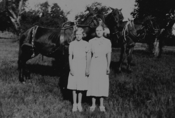  Leta and Frieda with mules - Des Arc farm 