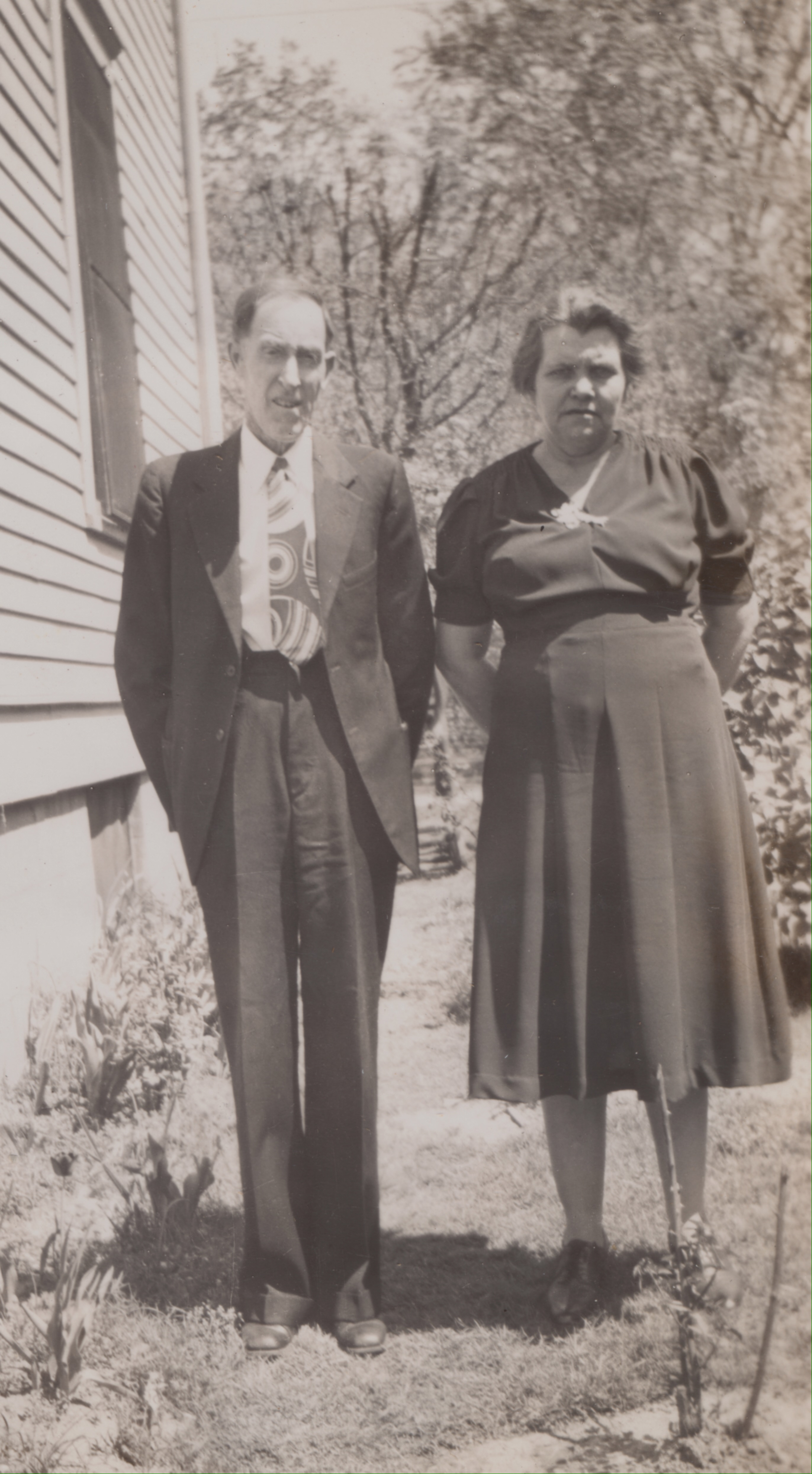  Fred and Ethel Lewis - Easter - April 1942 